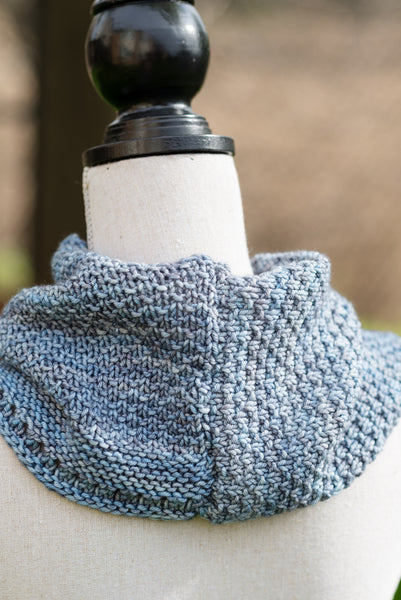 Dusting Of Purls Cowl Pattern