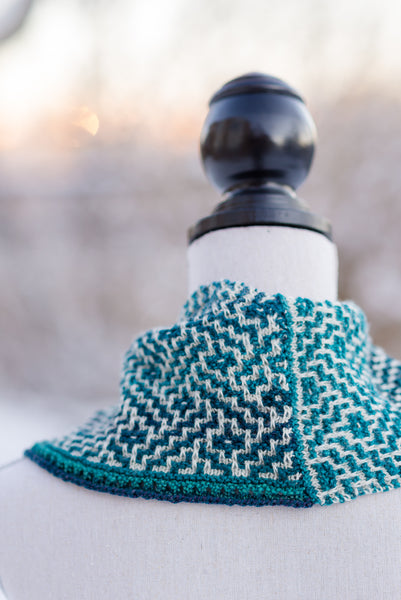 seamed hand knit cowl pattern