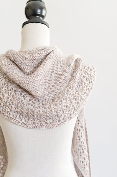 Curved shaped shawl pattern