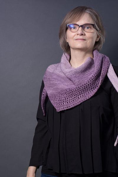 sideways triangle knit scarf