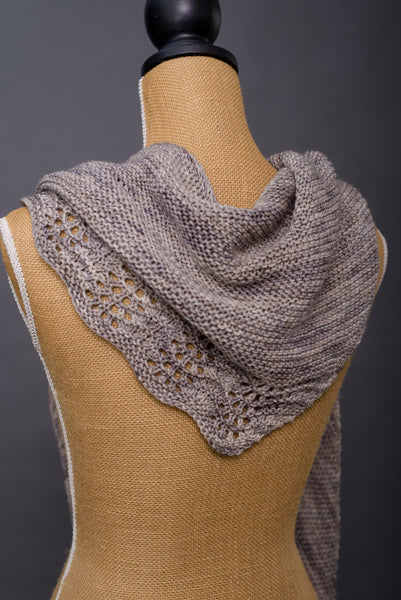 Sample of a handknit sideways scarf knitting pattern