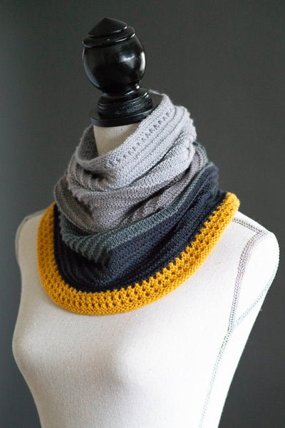 Ridges and Eyelets with a Twist Cowl Pattern